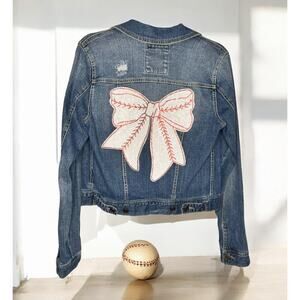 ☀️Mudd Sequined Coquette White Baseball Bow Blue Denim Distressed Jean Jacket M